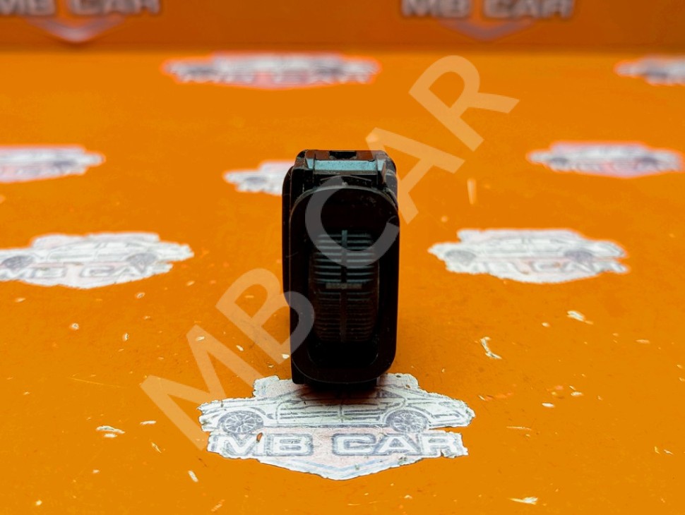 Кнопка корректора фар MERCEDES-BENZ E-класс W210/S210 рестайлинг (1999 - 2003) фото 1 — Разборка Мерседес