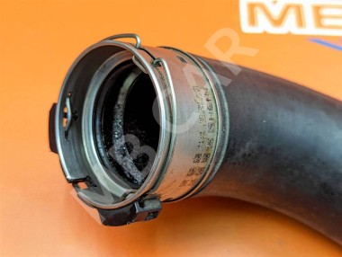 Патрубок интеркулера MERCEDES-BENZ E-класс W212/S212/C207/A207 рестайлинг (2013 - 2016) — Разборка Мерседес