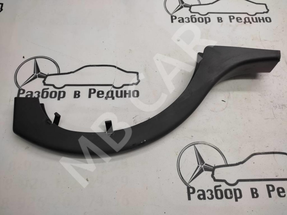 Накладка петли багажника MERCEDES-BENZ CLS-класс C219 (2004 - 2008) фото 1 — Разборка Мерседес