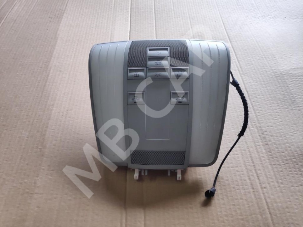 Плафон салона MERCEDES-BENZ E-класс W212/S212/C207/A207 (2009 - 2013) фото 1 — Разборка Мерседес
