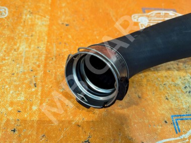 Патрубок интеркулера MERCEDES-BENZ E-класс W212/S212/C207/A207 рестайлинг (2013 - 2016) — Разборка Мерседес