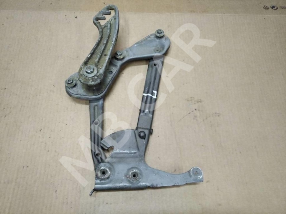 Петля капота MERCEDES-BENZ W124 W124/S124/C124/A124 (1984 - 1993) фото 1 — Разборка Мерседес
