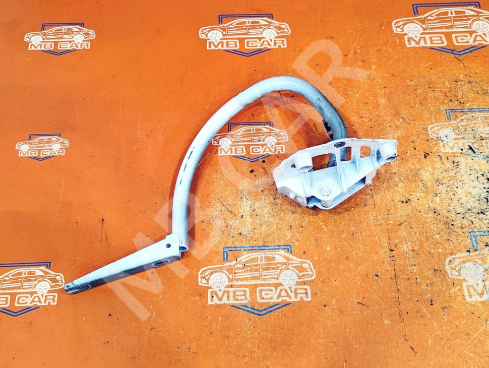 Петля крышки багажника MERCEDES-BENZ C-класс W205/S205/C205/A205 (2014 - 2018) фото 1 — Разборка Мерседес