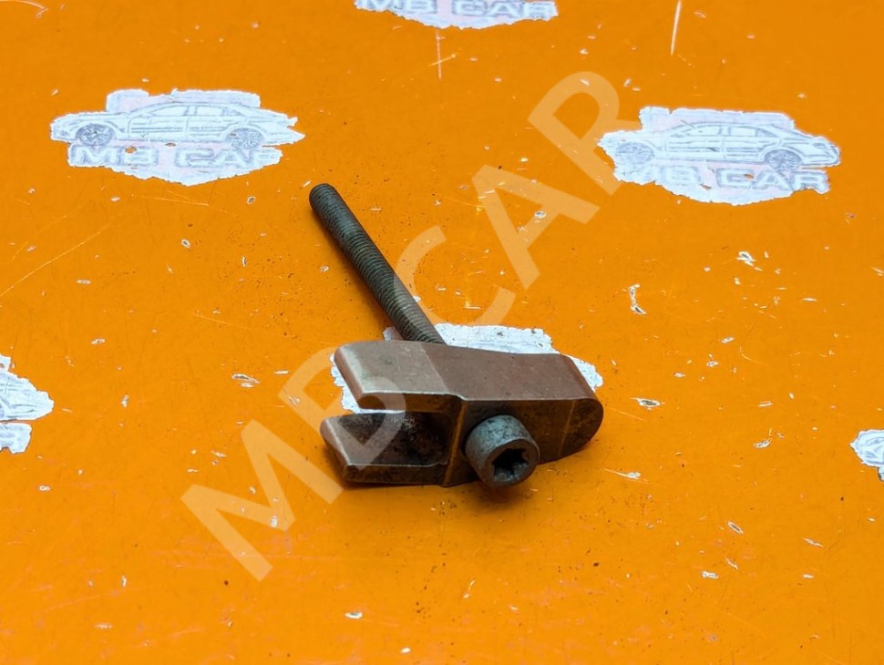 Кронштейн крепления форсунок MERCEDES-BENZ Sprinter W901-905 (1995 - 2006) фото 1 &mdash; Разборка Мерседес