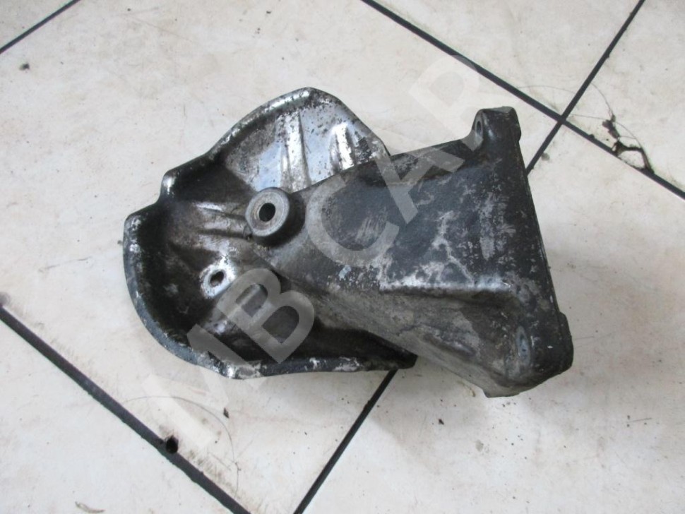 Лапа правая MERCEDES-BENZ E-класс W210/S210 (1995 - 1999) фото 1 &mdash; Разборка Мерседес