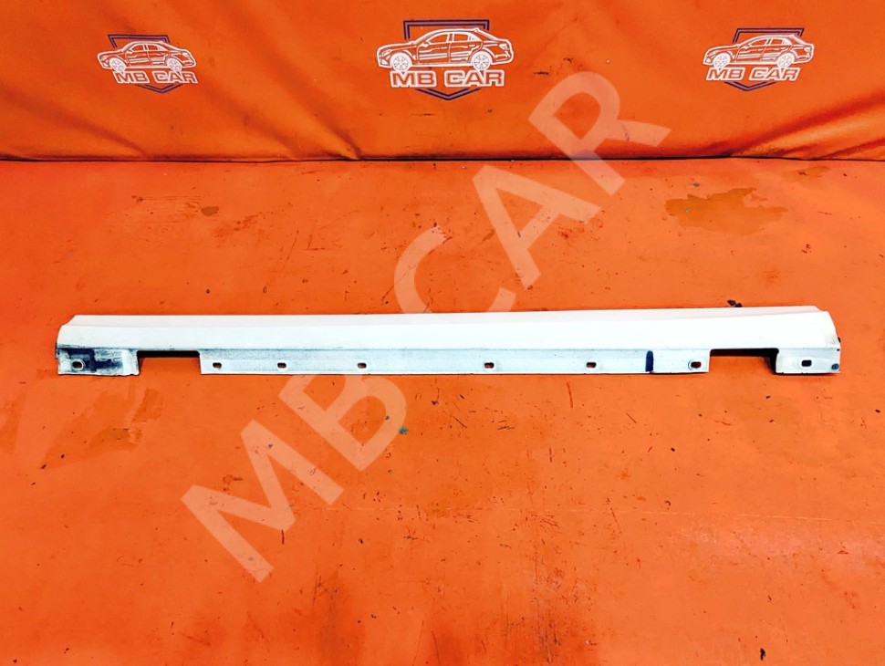 Порог пластиковый левый MERCEDES-BENZ C-класс W204/S204 (2006 - 2011) фото 1 &mdash; Разборка Мерседес