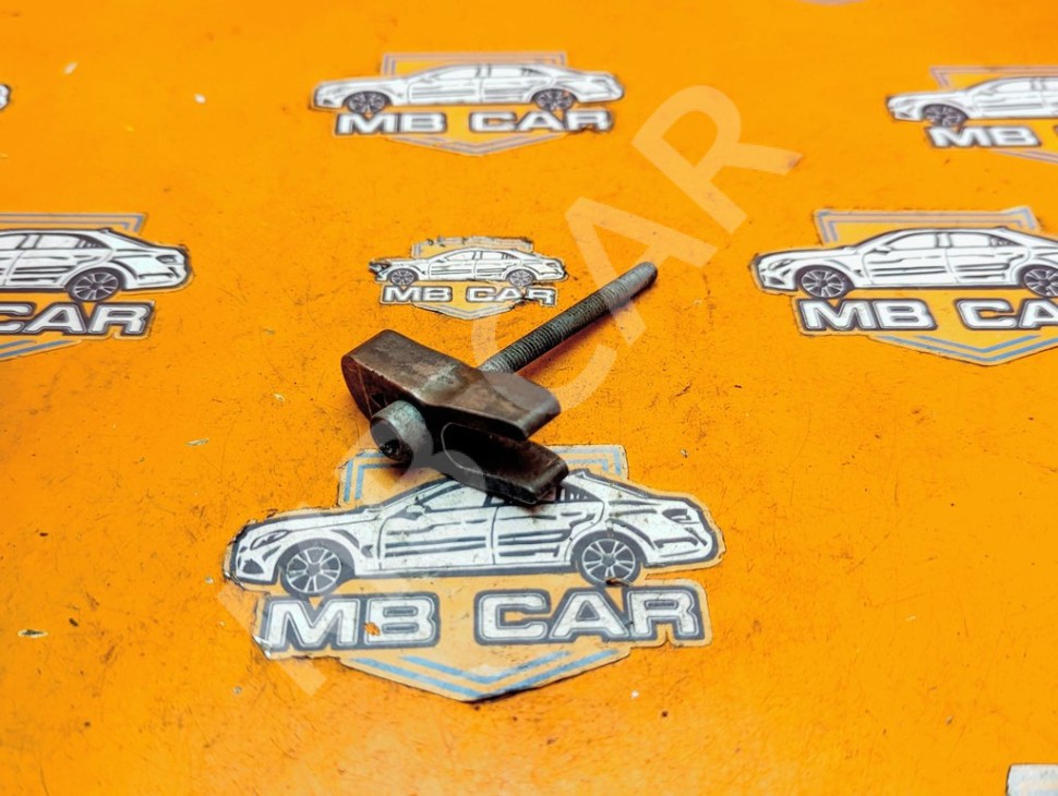 Кронштейн крепления форсунок MERCEDES-BENZ C-класс W204/S204 (2006 - 2011) фото 1 &mdash; Разборка Мерседес