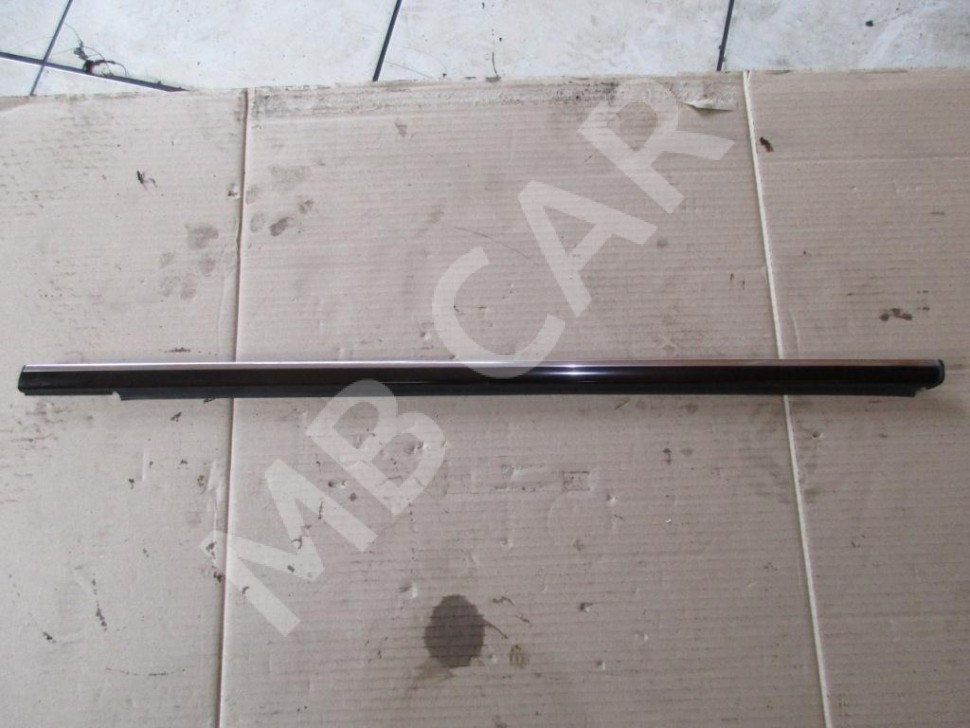 Молдинг стекла двери MERCEDES-BENZ C-класс W203/S203/CL203 рестайлинг (2004 - 2008) фото 1 — Разборка Мерседес