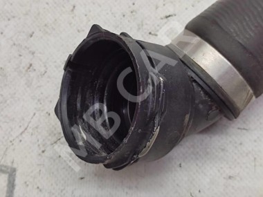 Патрубок радиатора MERCEDES-BENZ C-класс W205/S205/C205/A205 (2014 - 2018) — Разборка Мерседес