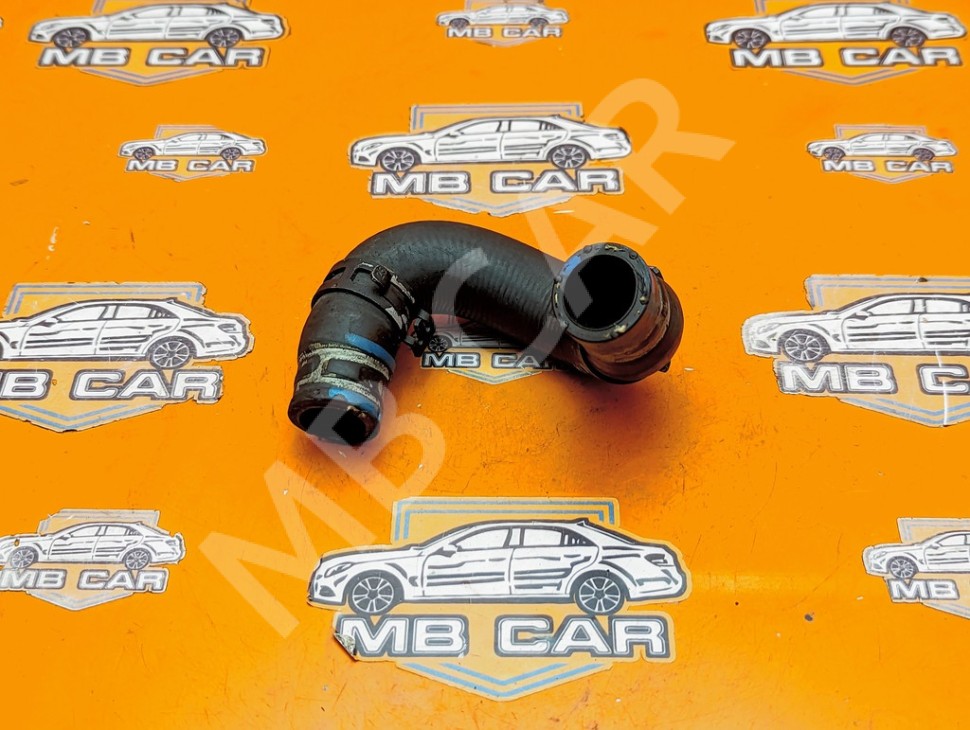 Патрубок ОЖ MERCEDES-BENZ C-класс W204/S204 (2006 - 2011) фото 1 — Разборка Мерседес