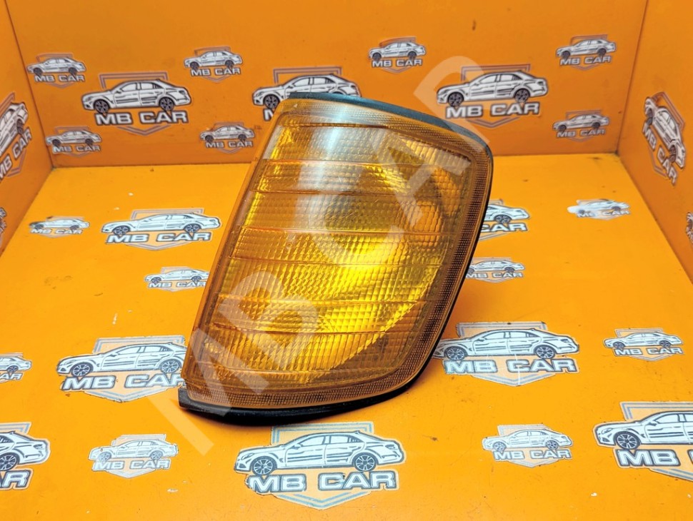 Поворотник левый MERCEDES-BENZ E-класс W124/S124/C124/A124 (1984 - 1997) фото 1 — Разборка Мерседес