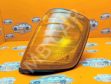 Поворотник левый MERCEDES-BENZ E-класс W124/S124/C124/A124 (1984 - 1997) — Разборка Мерседес