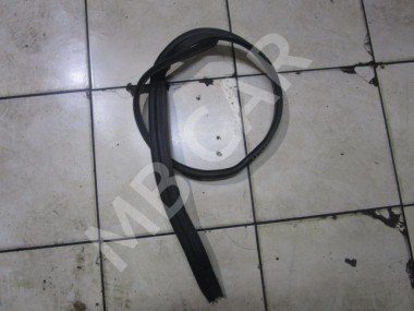 Уплотнитель водостока ( жабо ) MERCEDES-BENZ E-класс W124/S124/C124/A124 (1984 - 1997) — Разборка Мерседес