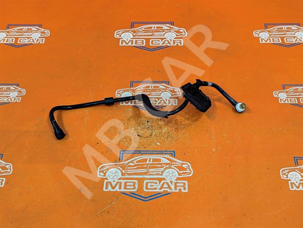 Трубка вакуумная MERCEDES-BENZ C-класс W204/S204 (2006 - 2011) фото 1 — Разборка Мерседес