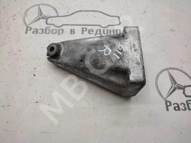 Лапа правая MERCEDES-BENZ C-класс W203/S203/CL203 (2000 - 2004) — Разборка Мерседес