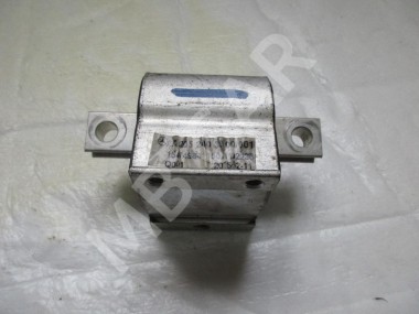 Опора КПП MERCEDES-BENZ C-класс W205/S205/C205/A205 (2014 - 2018) — Разборка Мерседес