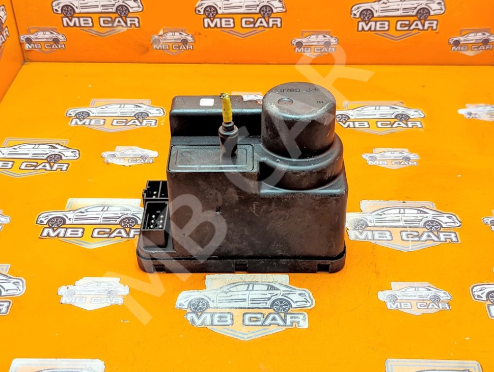 Компрессор центрального замка MERCEDES-BENZ C-класс W202/S202 (1993 - 1997) фото 1 &mdash; Разборка Мерседес