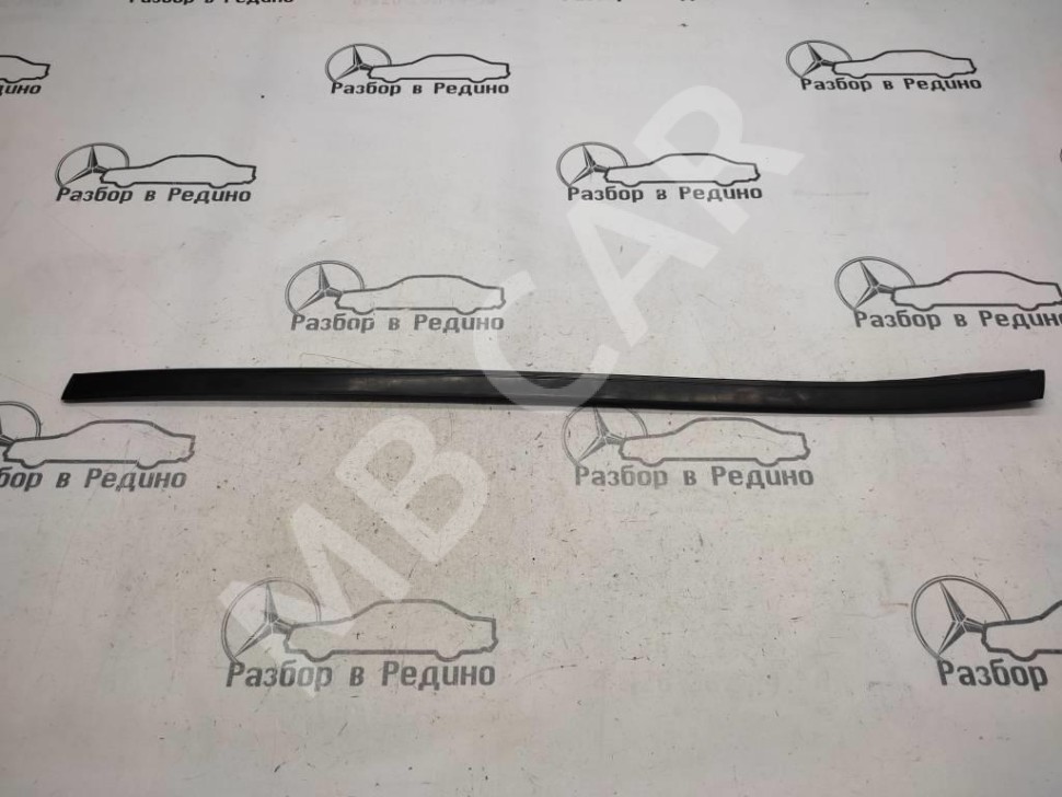 Молдинг лобового стекла MERCEDES-BENZ R-класс W251 (2005 - 2007) фото 1 — Разборка Мерседес
