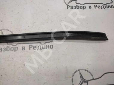 Молдинг лобового стекла MERCEDES-BENZ R-класс W251 (2005 - 2007) — Разборка Мерседес