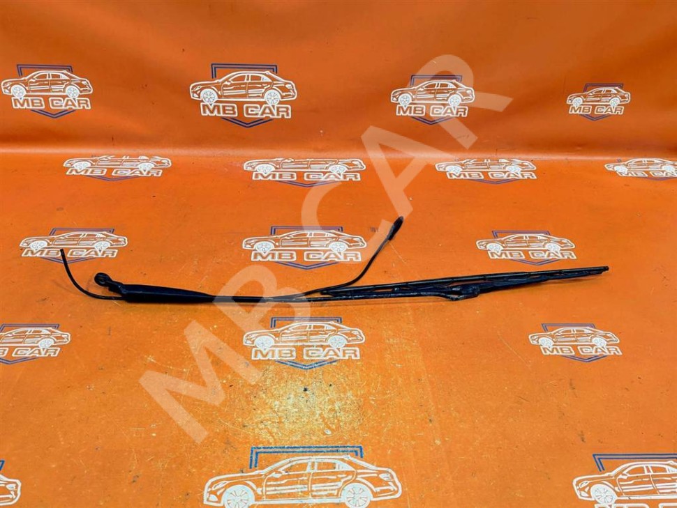 Поводок дворников MERCEDES-BENZ Vito W638 (1996 - 2003) фото 1 &mdash; Разборка Мерседес