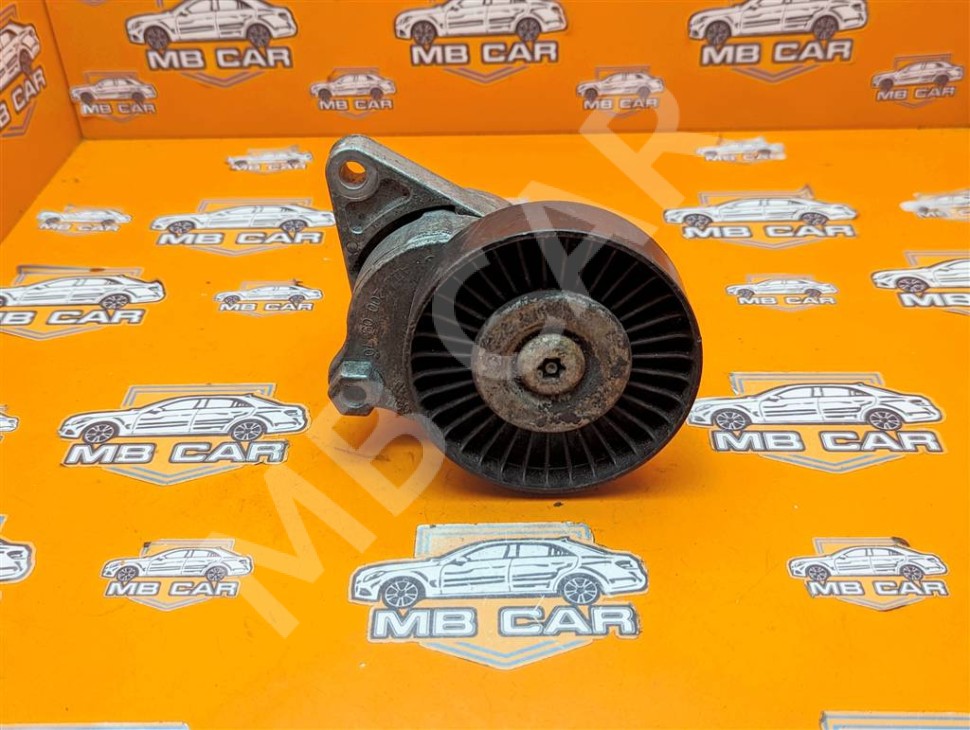 Натяжитель ремня MERCEDES-BENZ S-класс W220 (1998 - 2005) фото 1 — Разборка Мерседес