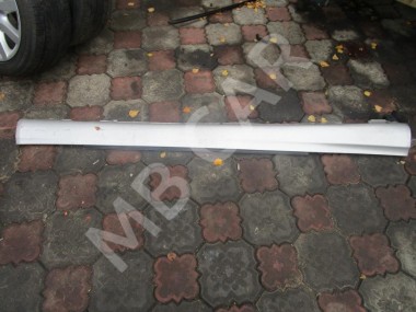 Порог пластиковый правый MERCEDES-BENZ C-класс W203/S203/CL203 (2000 - 2004) — Разборка Мерседес