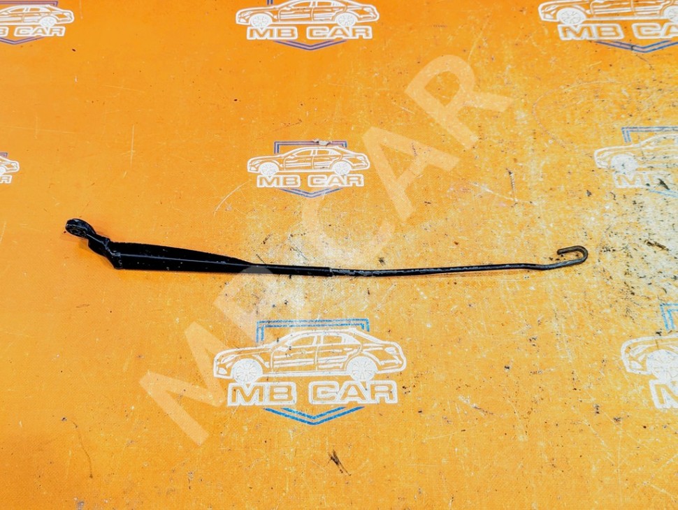 Поводок дворников MERCEDES-BENZ Vito W638 (1996 - 2003) фото 1 &mdash; Разборка Мерседес