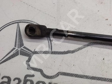 Амортизатор крышки багажника MERCEDES-BENZ V-класс W639 (2003 - 2014) — Разборка Мерседес