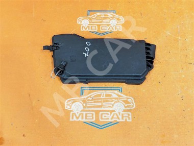 Крышка блока предохранителей MERCEDES-BENZ C-класс W204/S204 (2006 - 2011) — Разборка Мерседес