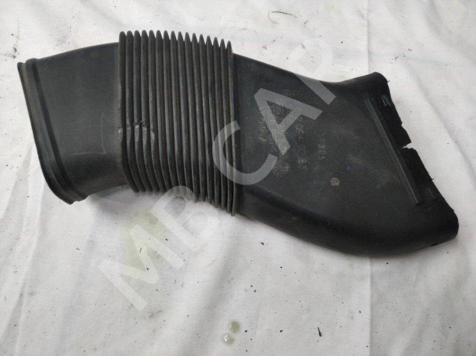 Патрубок воздушный MERCEDES-BENZ E-класс W211/S211 (2002 - 2006) фото 1 &mdash; Разборка Мерседес