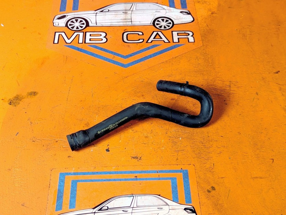 Патрубок ОЖ MERCEDES-BENZ A-класс W168 рестайлинг (2001 - 2004) A 210 2.1 AT (140 л.с.) фото 1 &mdash; Разборка Мерседес