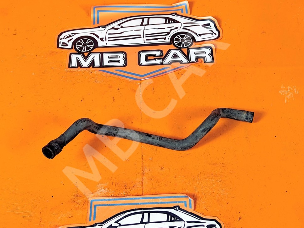 Патрубок ОЖ MERCEDES-BENZ C-класс W202/S202 (1993 - 1997) фото 1 &mdash; Разборка Мерседес