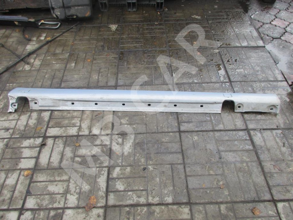 Порог пластиковый правый MERCEDES-BENZ S-класс W220 рестайлинг (2002 - 2005) фото 1 — Разборка Мерседес