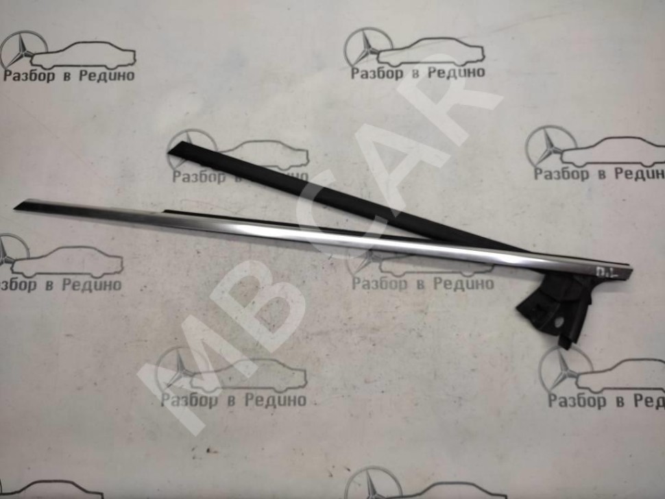 Молдинг стекла двери MERCEDES-BENZ CLS-класс C219 (2004 - 2008) фото 1 — Разборка Мерседес
