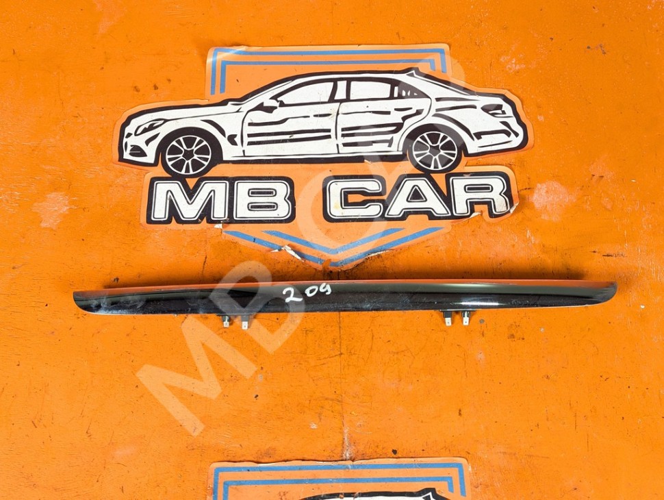 Накладка крышки багажника MERCEDES-BENZ M-класс W163 рестайлинг (2001 - 2005) фото 1 &mdash; Разборка Мерседес