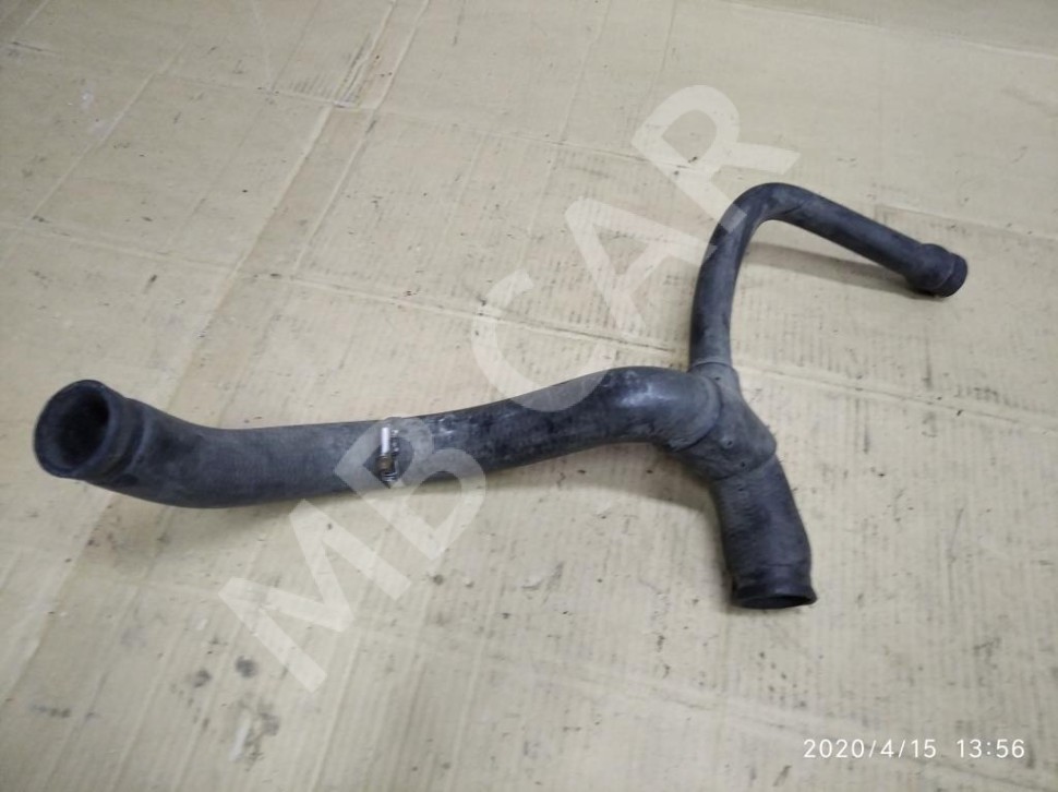 Патрубок радиатора MERCEDES-BENZ W124 W124/S124/C124/A124 (1984 - 1993) фото 1 — Разборка Мерседес