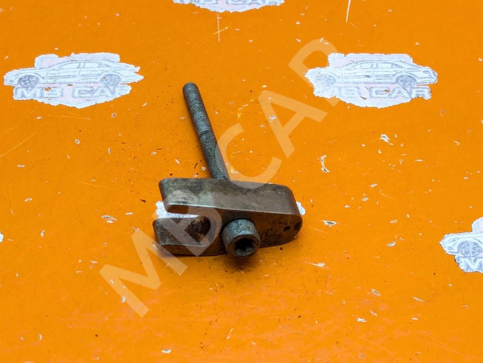 Кронштейн крепления форсунок MERCEDES-BENZ Sprinter W901-905 (1995 - 2006) фото 1 &mdash; Разборка Мерседес