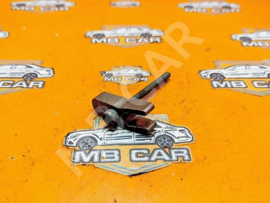 Кронштейн крепления форсунок MERCEDES-BENZ C-класс W204/S204 (2006 - 2011) &mdash; Разборка Мерседес