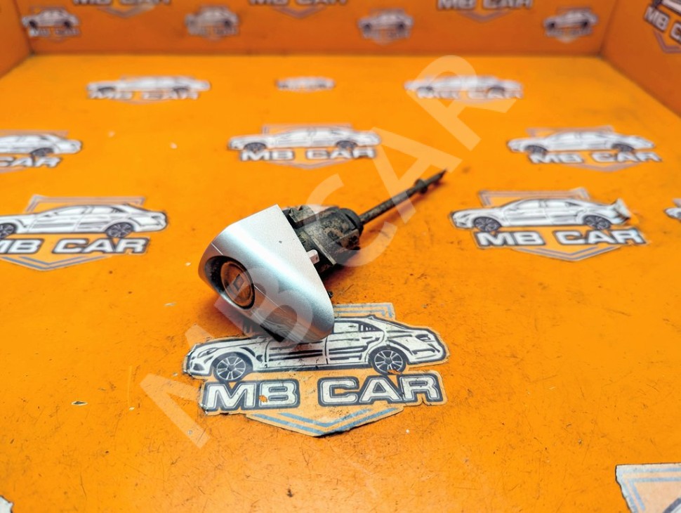 Личинки дверей MERCEDES-BENZ SLK-класс R171 (2004 - 2008) фото 1 &mdash; Разборка Мерседес