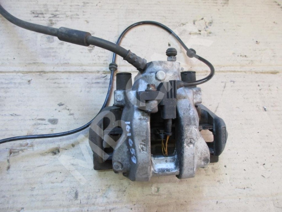 Суппорт задний правый MERCEDES-BENZ CLS-класс C218/X218 рестайлинг (2014 - 2017) фото 1 — Разборка Мерседес