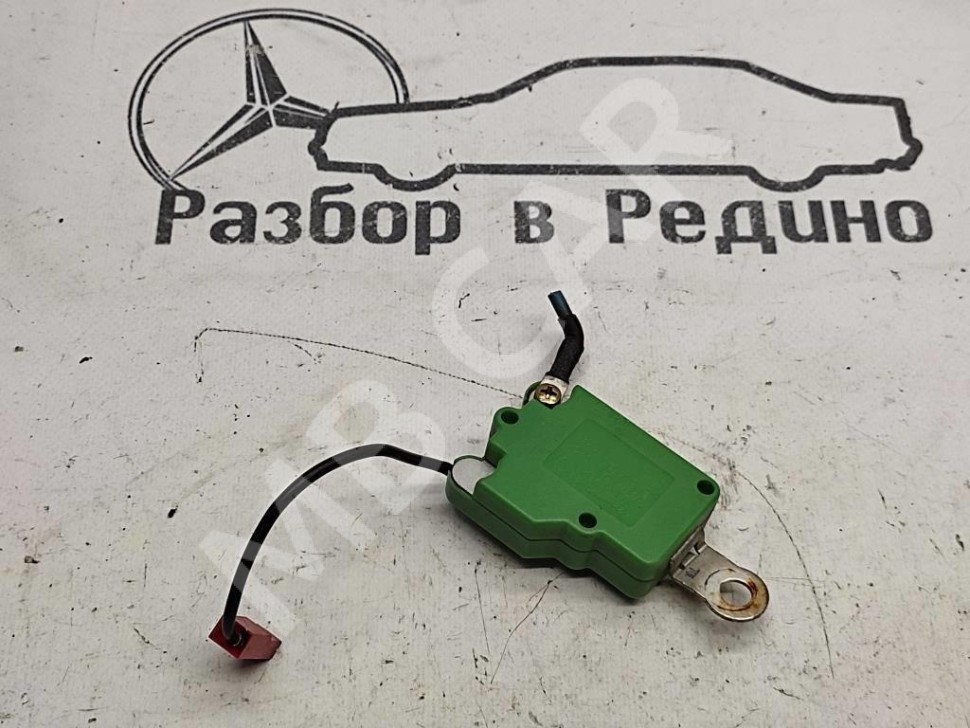 Усилитель антенны MERCEDES-BENZ S-класс W220 рестайлинг (2002 - 2005) фото 1 — Разборка Мерседес