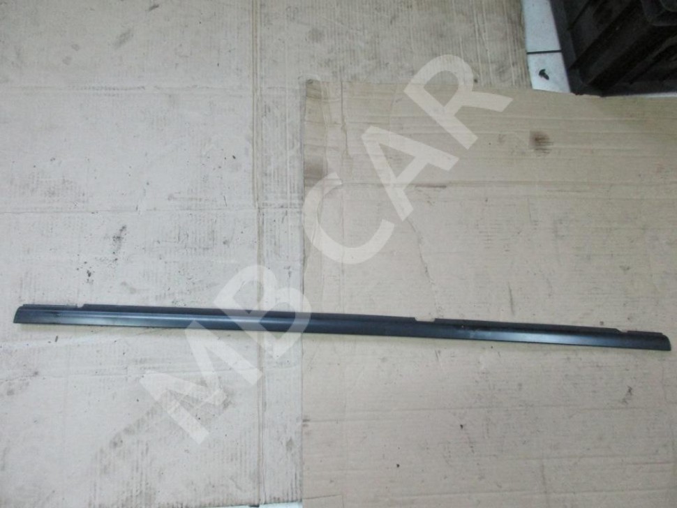 Молдинг стекла двери MERCEDES-BENZ C-класс W203/S203/CL203 рестайлинг (2004 - 2008) фото 1 — Разборка Мерседес