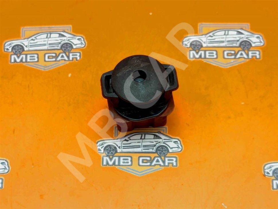 Клипса радиатора MERCEDES-BENZ E-класс W211/S211 (2002 - 2006) фото 1 — Разборка Мерседес