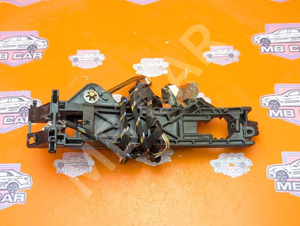 Ответная часть замка двери MERCEDES-BENZ S-класс W220 (1998 - 2005) фото 1 &mdash; Разборка Мерседес