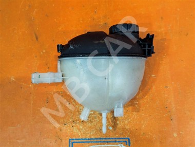 Бачок расширительный MERCEDES-BENZ X-класс I (2017 - 2020) — Разборка Мерседес