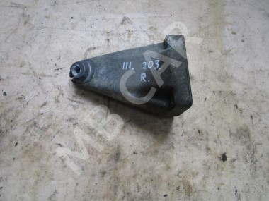 Лапа правая MERCEDES-BENZ C-класс W203/S203/CL203 (2000 - 2004) — Разборка Мерседес