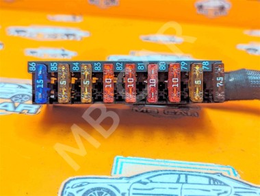 Блок предохранителей MERCEDES-BENZ S-класс W220 рестайлинг (2002 - 2005) — Разборка Мерседес