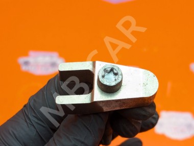 Кронштейн крепления форсунок MERCEDES-BENZ Sprinter W901-905 (1995 - 2006) &mdash; Разборка Мерседес