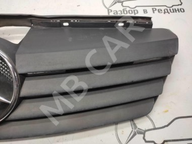 Решетка радиатора MERCEDES-BENZ VANEO W414 (2001 - 2005) — Разборка Мерседес