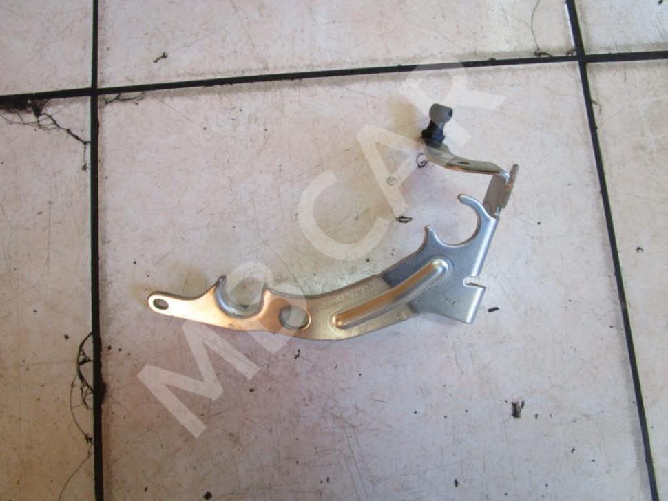 Кронштейн MERCEDES-BENZ C-класс W205/S205/C205/A205 (2014 - 2018) фото 1 — Разборка Мерседес